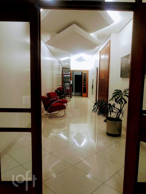 Image 20 - 266115